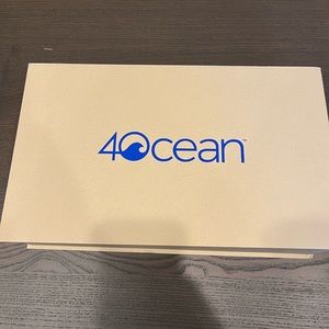 Box of 11 4-Ocean Bracelets